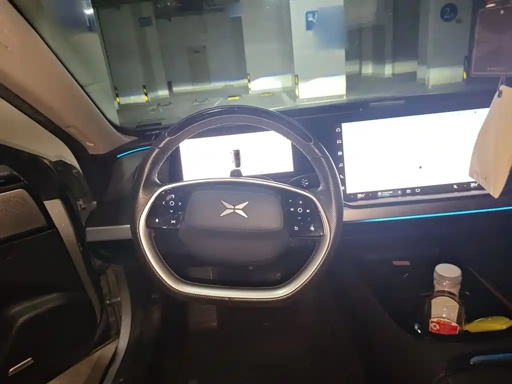 XPeng P7 — миниатюра 3