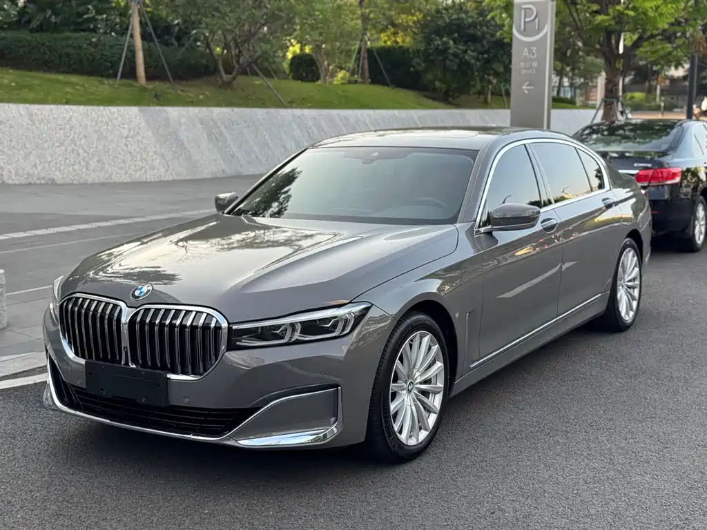 BMW 7 Series — миниатюра 3