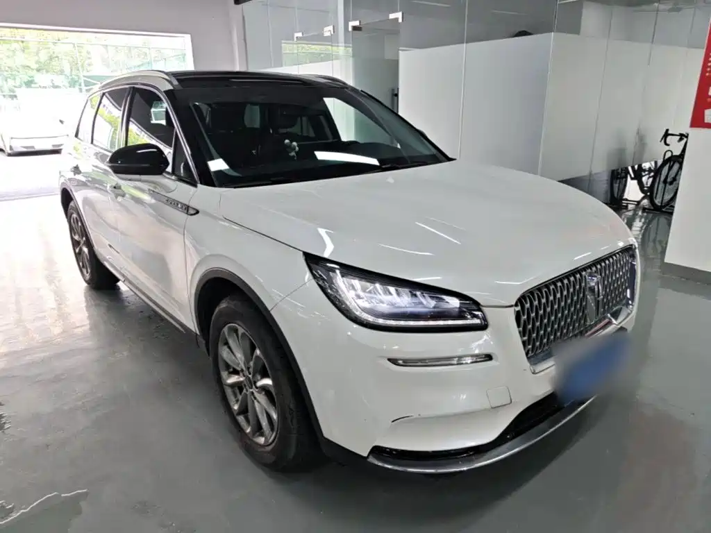 Lincoln Corsair — миниатюра 4
