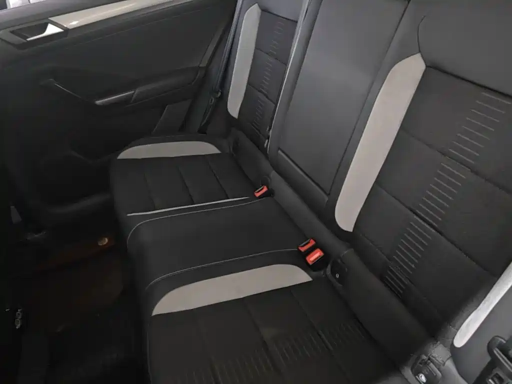 Volkswagen T-Roc — миниатюра 17