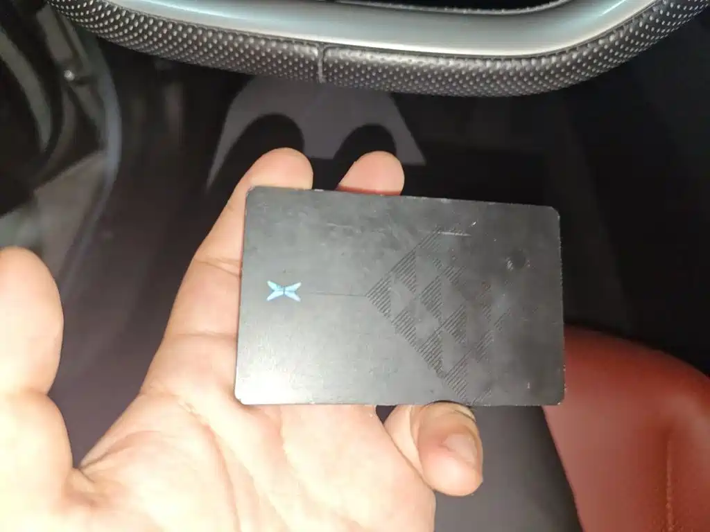 XPeng P7 — миниатюра 12