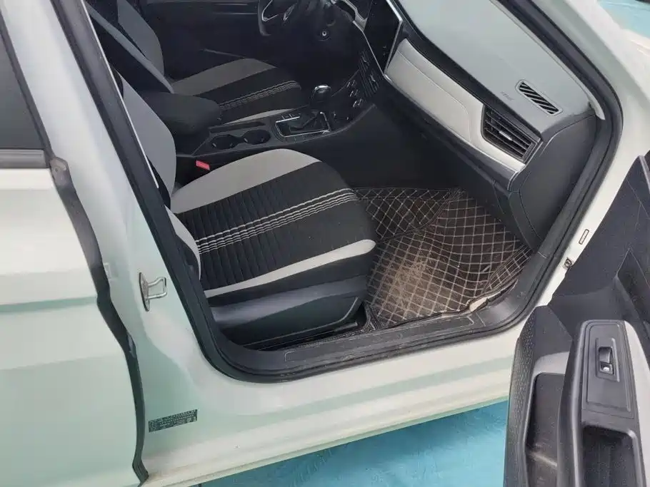 Volkswagen Bora — миниатюра 8
