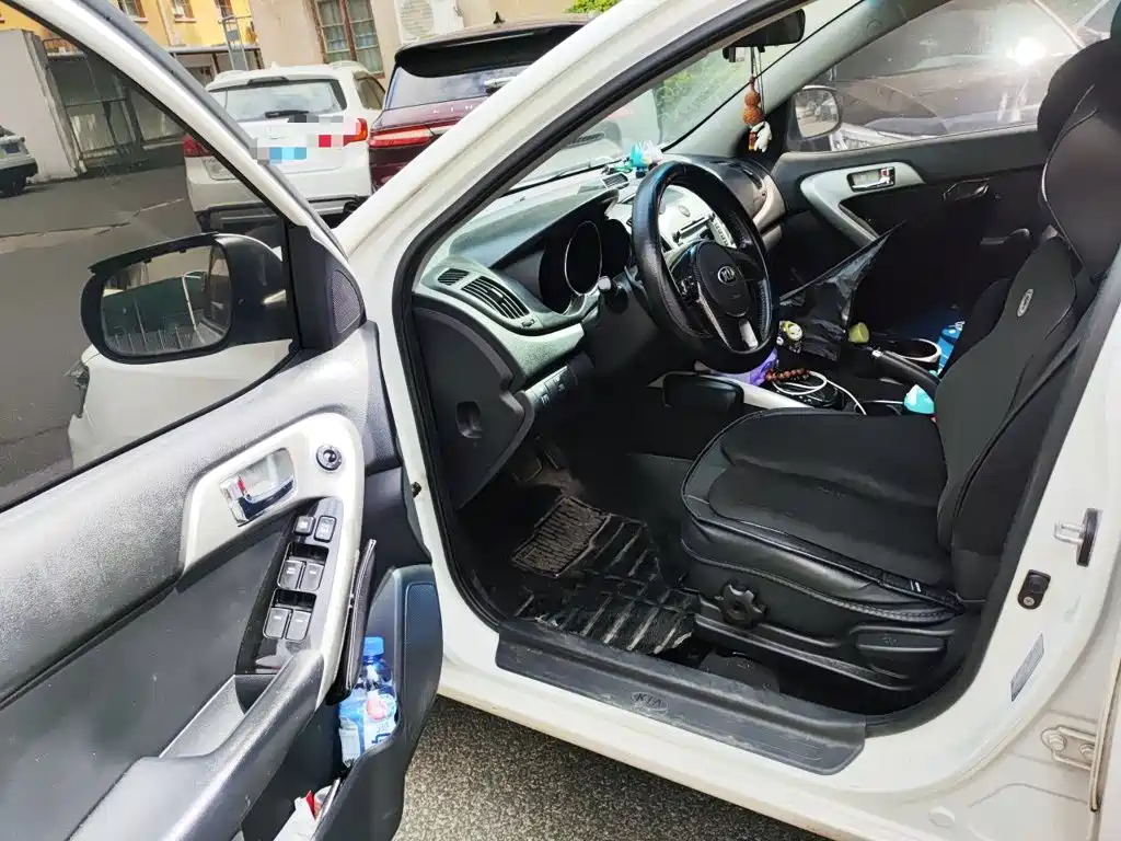Kia Forte — миниатюра 17