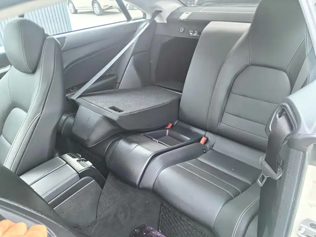 Mercedes-Benz E-Class (Import) — миниатюра 10