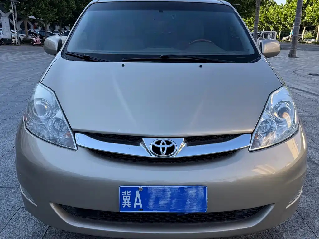 Toyota Sienna 2010 Sienna