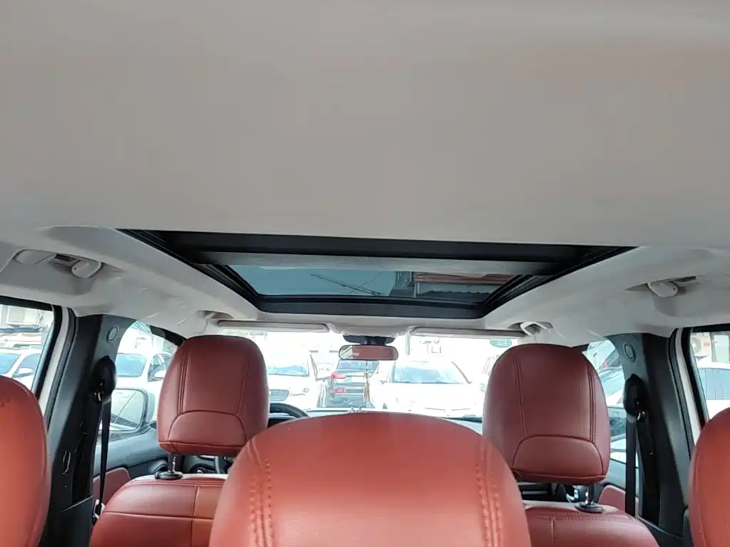 Jeep Renegade — миниатюра 18