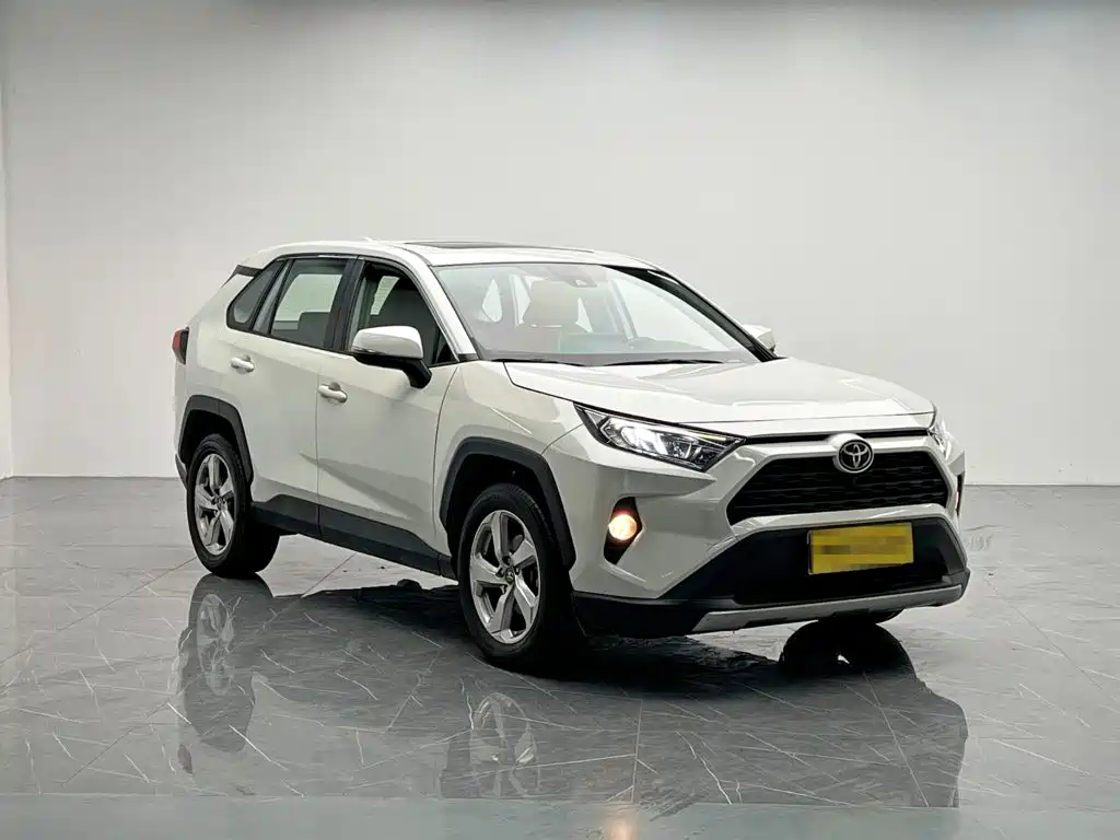 Toyota RAV4 — миниатюра 8