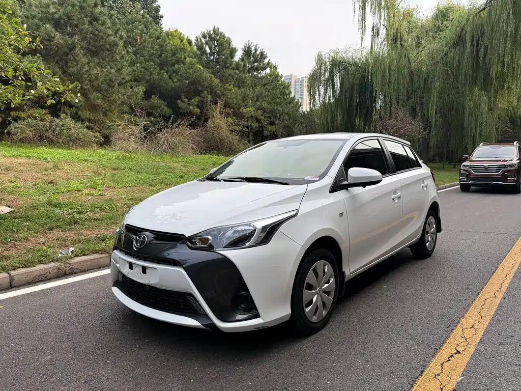 Toyota Yaris L