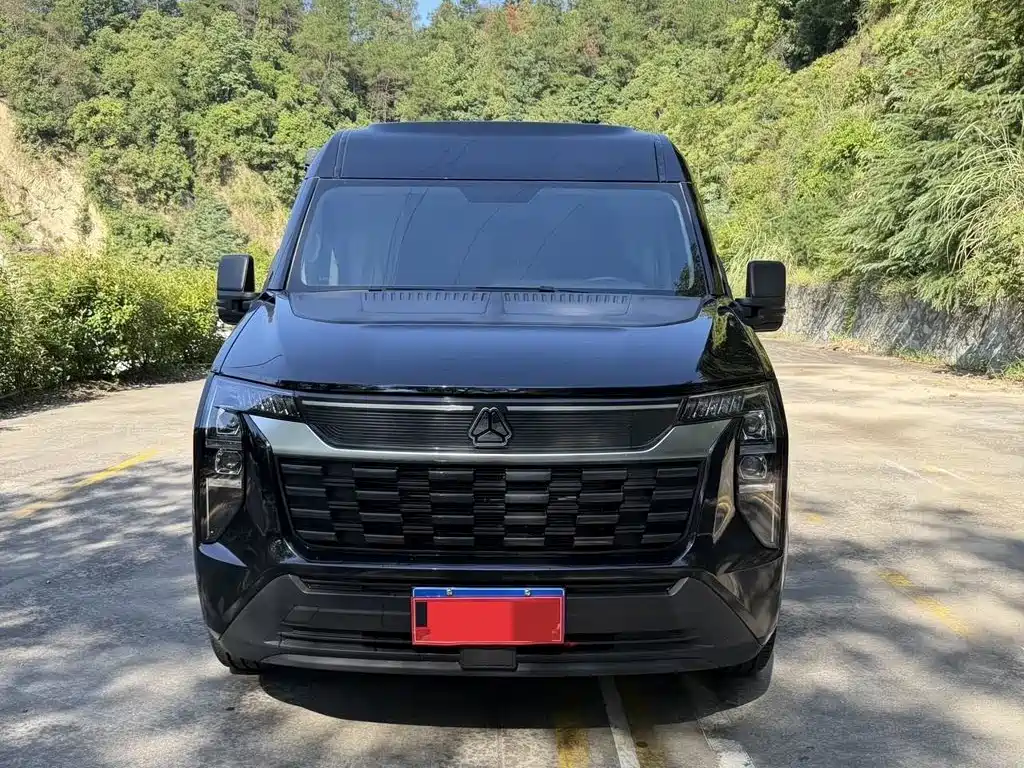 Sinotruk Vangard V — миниатюра 2
