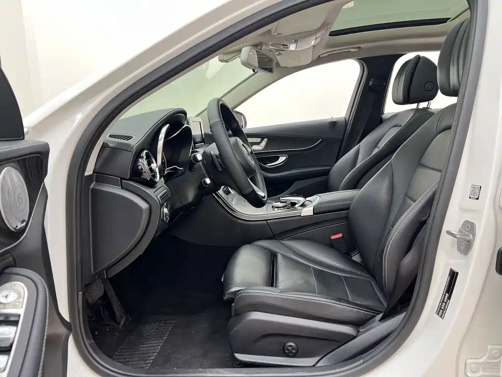 Mercedes-Benz C-Class — миниатюра 10