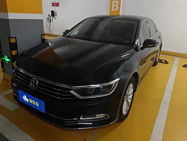 VOLKSWAGEN MAGOTAN 2019