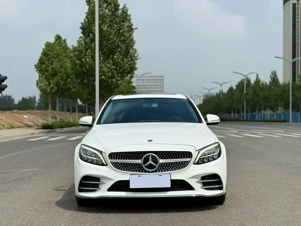 Mercedes-Benz C-Class — миниатюра 2