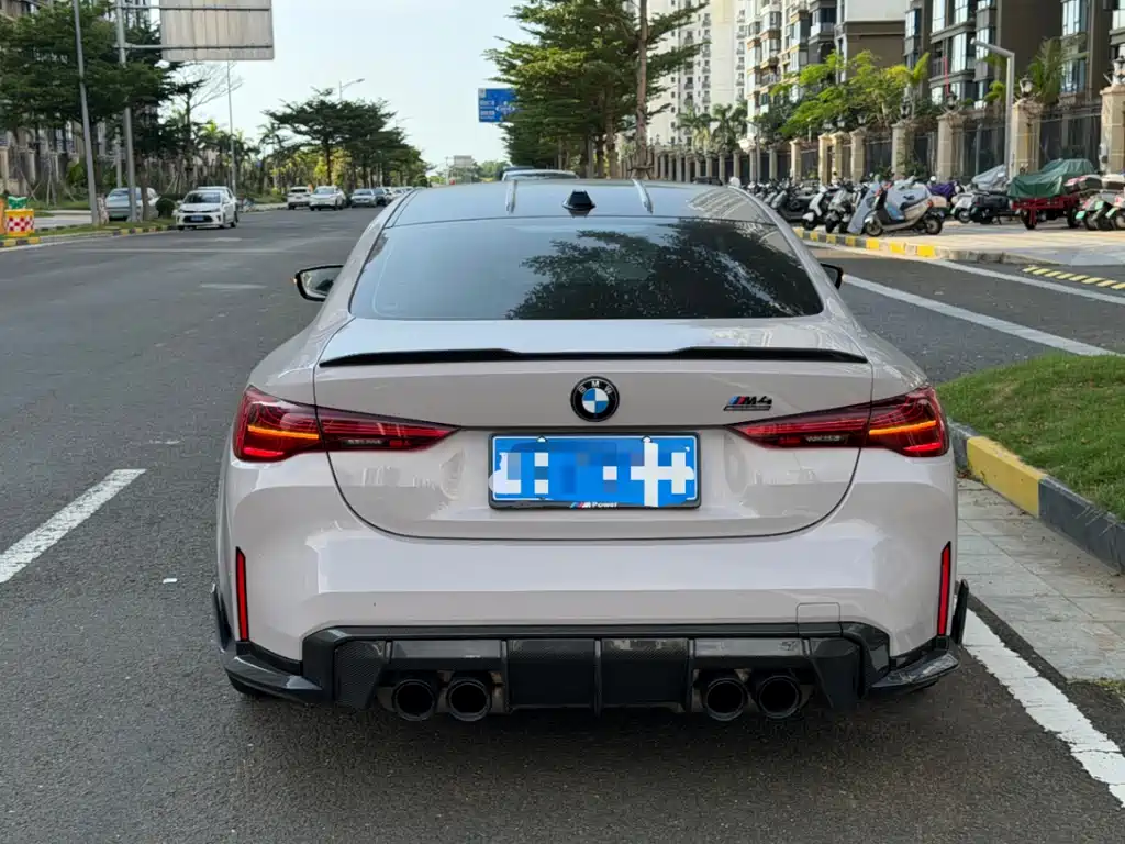 BMW M4 — миниатюра 6