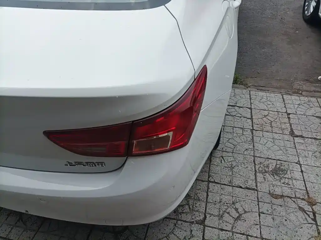 Buick Verano — миниатюра 8