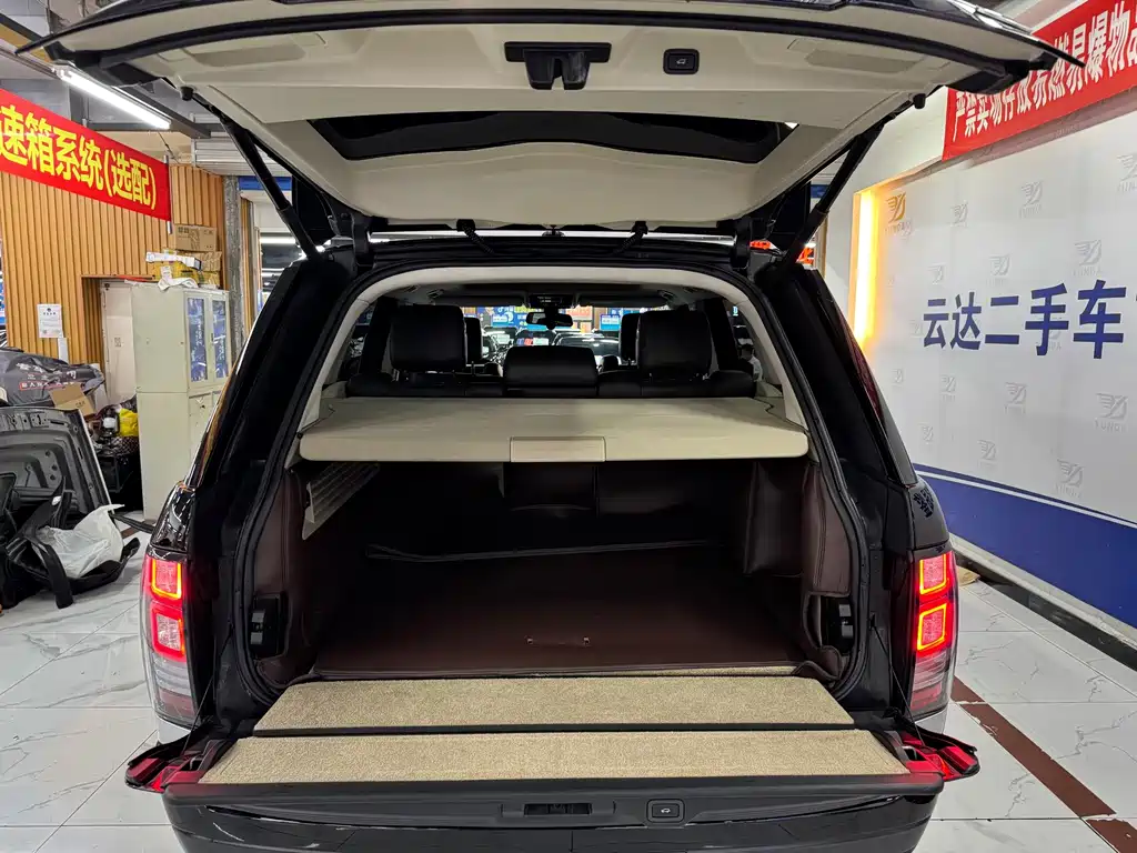 Land Rover Range Rover — миниатюра 7