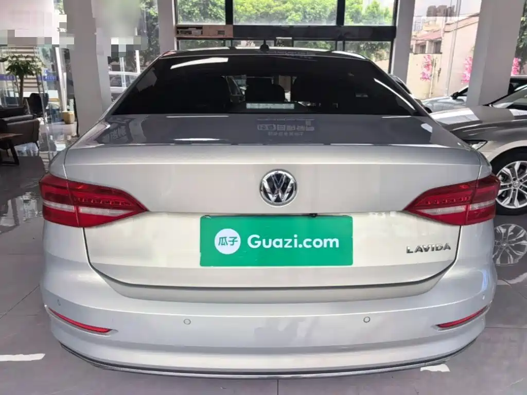 Volkswagen Lavida — миниатюра 6