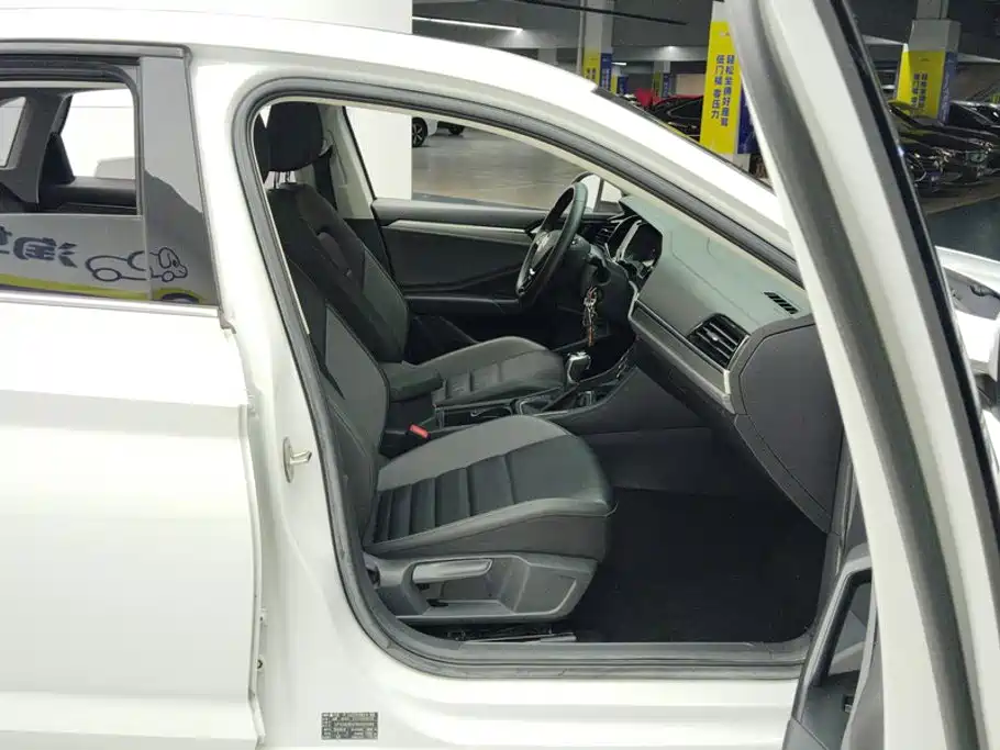 Volkswagen Sagitar — миниатюра 8