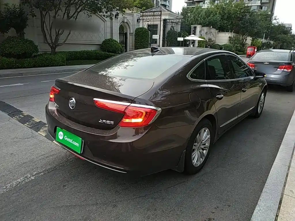 Buick LaCrosse — миниатюра 7