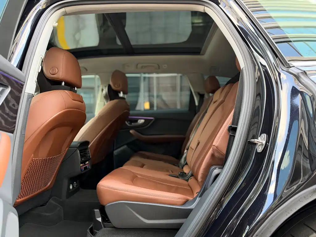Audi Q7 — миниатюра 14