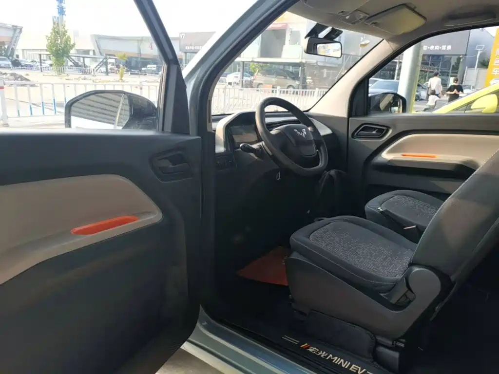 Wuling MINIEV — миниатюра 16