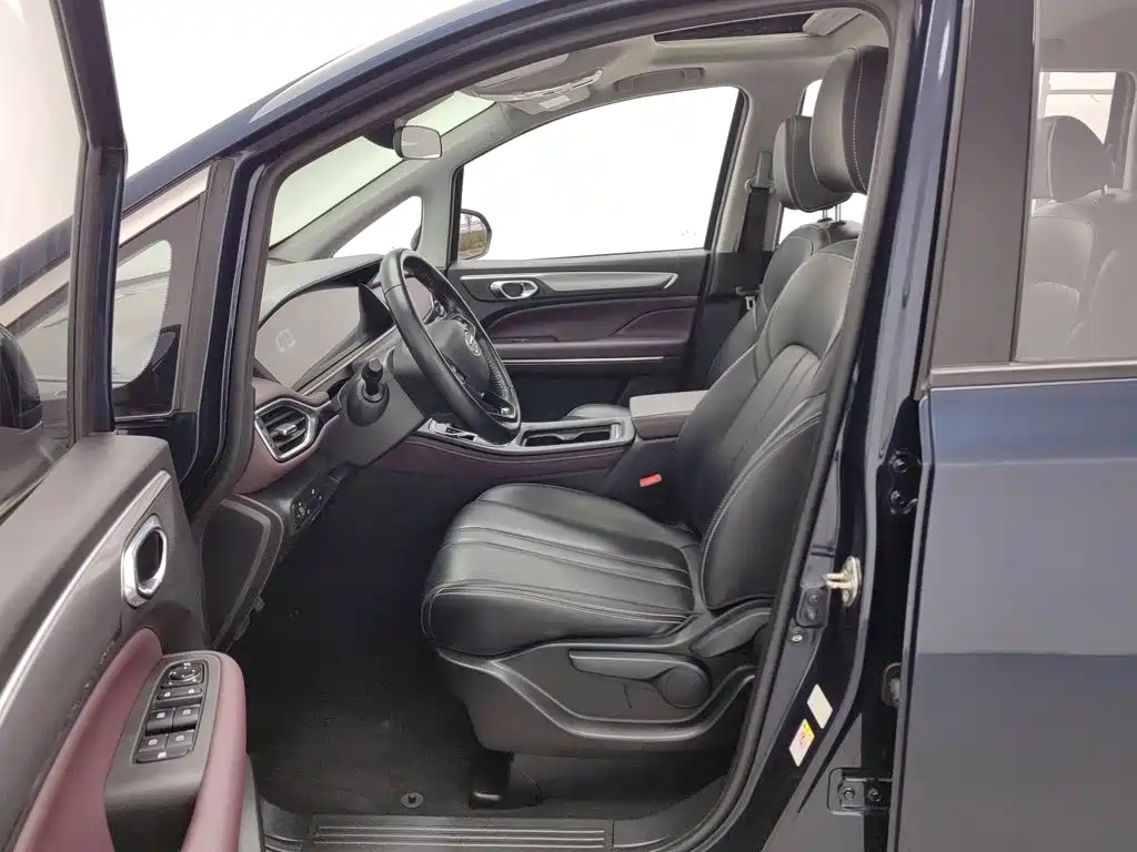 GAC Motor Trumpchi M6 — миниатюра 10