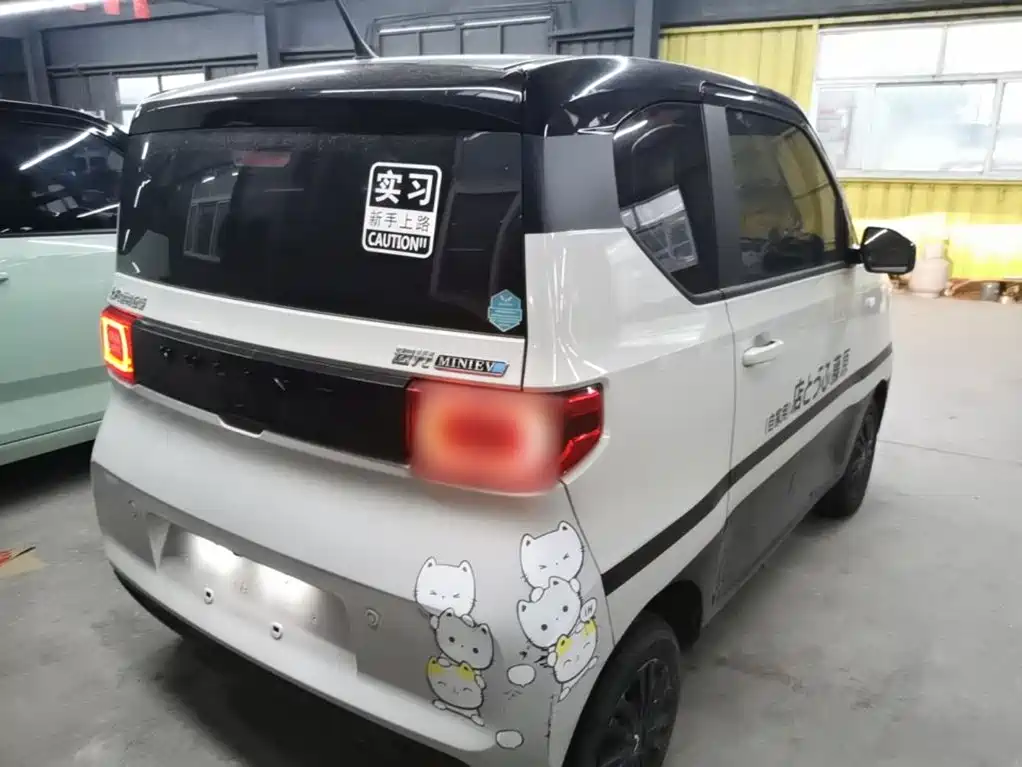 Wuling MINIEV — миниатюра 7