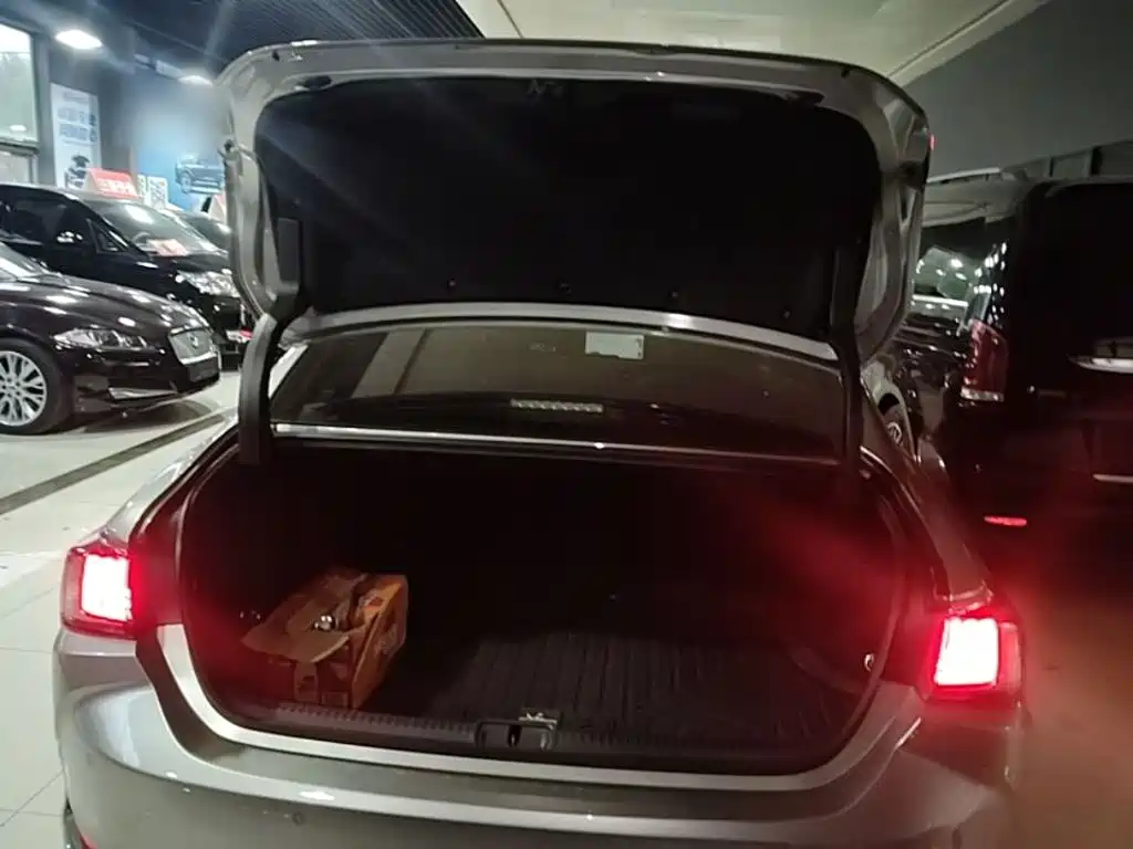Lexus ES — миниатюра 19