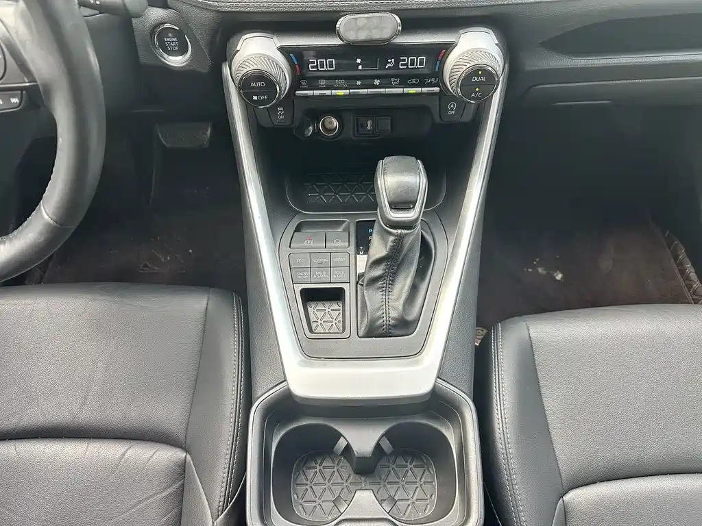 Toyota Wildlander — миниатюра 13