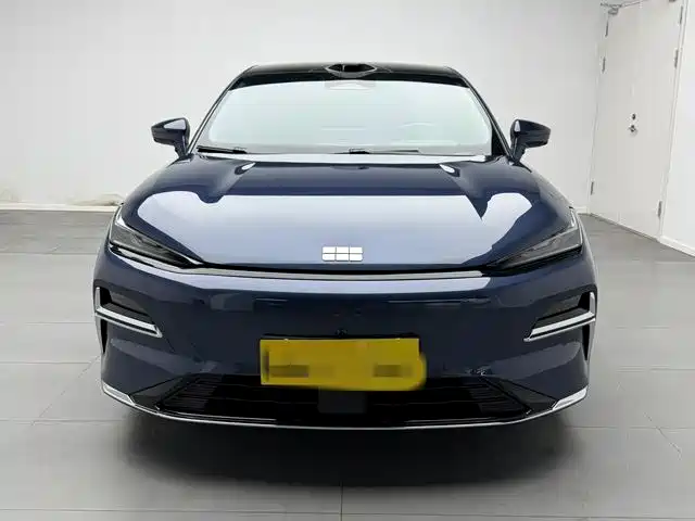 Geely Galaxy Galaxy 8 8 2025 130km EM-P