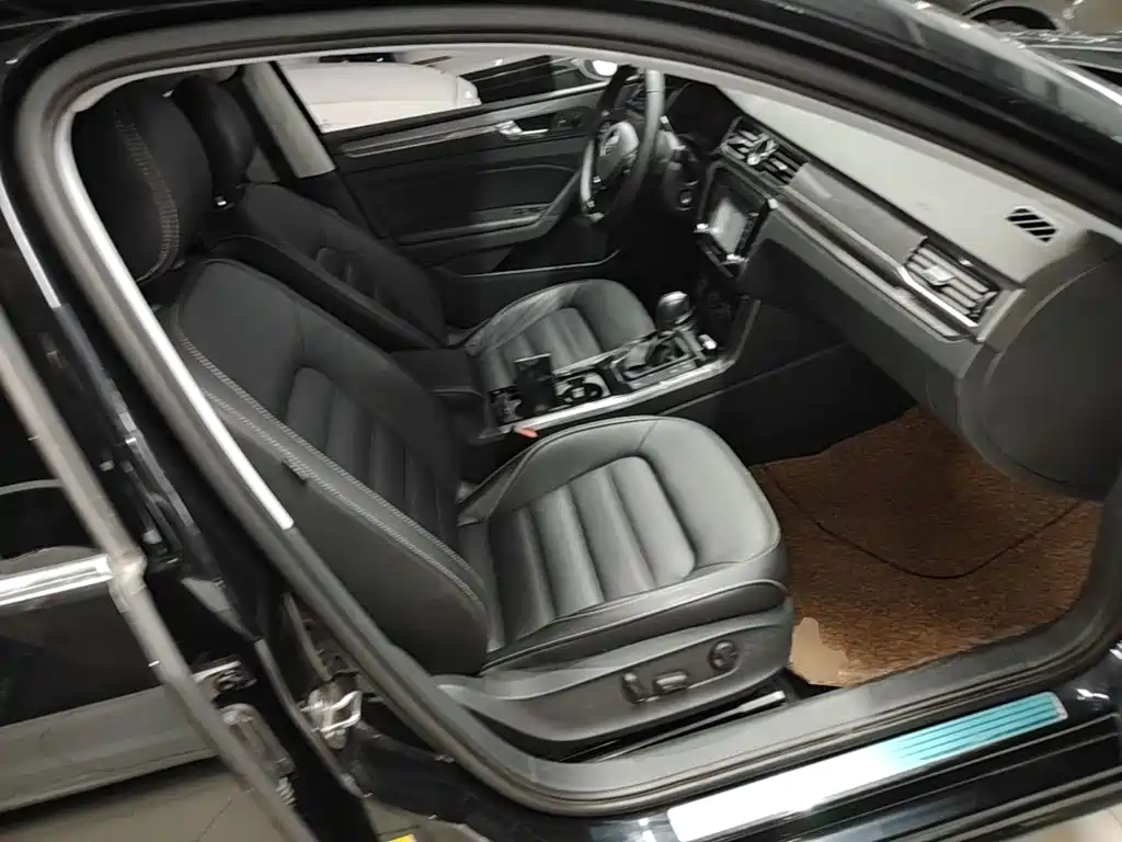 Volkswagen Passat — миниатюра 25