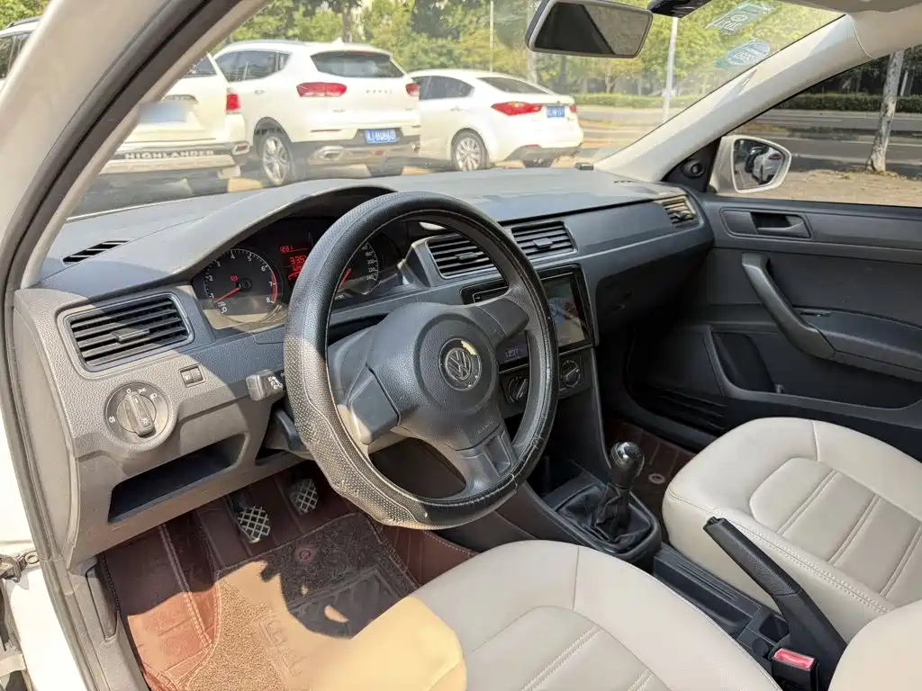 Volkswagen Santana — миниатюра 10