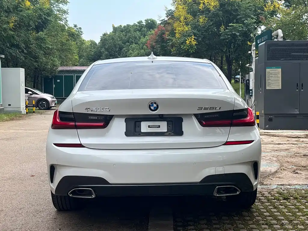 BMW 3 Series — миниатюра 6