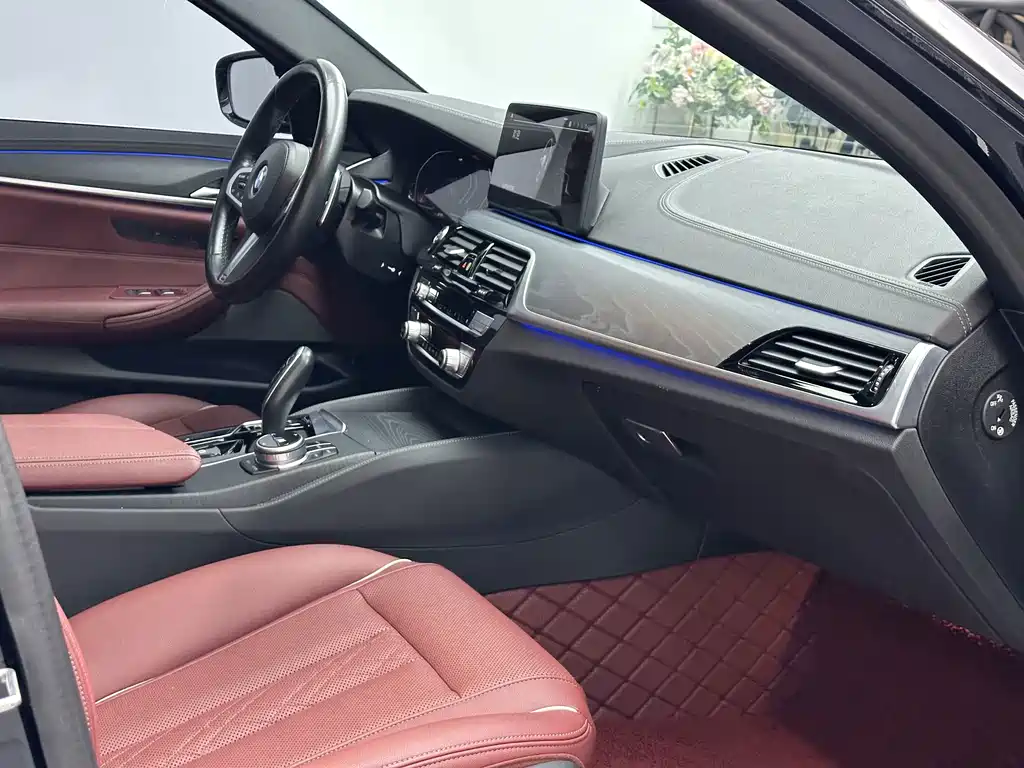 BMW 5 Series — миниатюра 15
