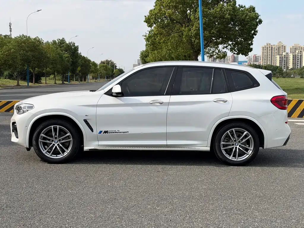 BMW X3 — миниатюра 7