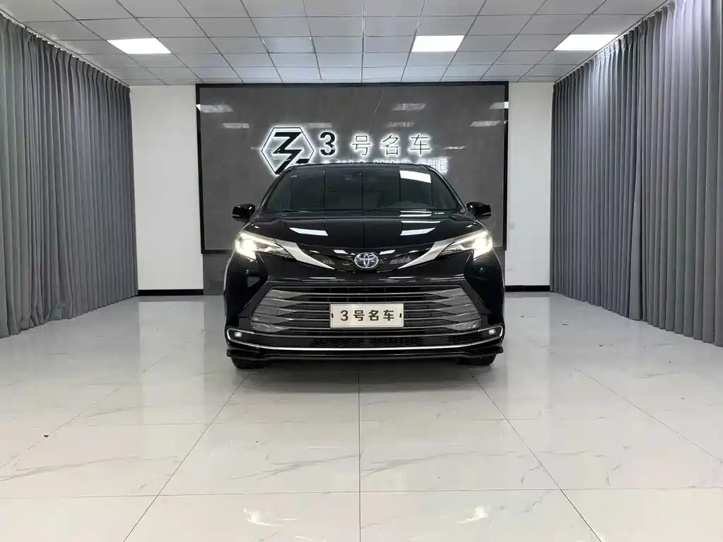 Toyota Sienna 2023