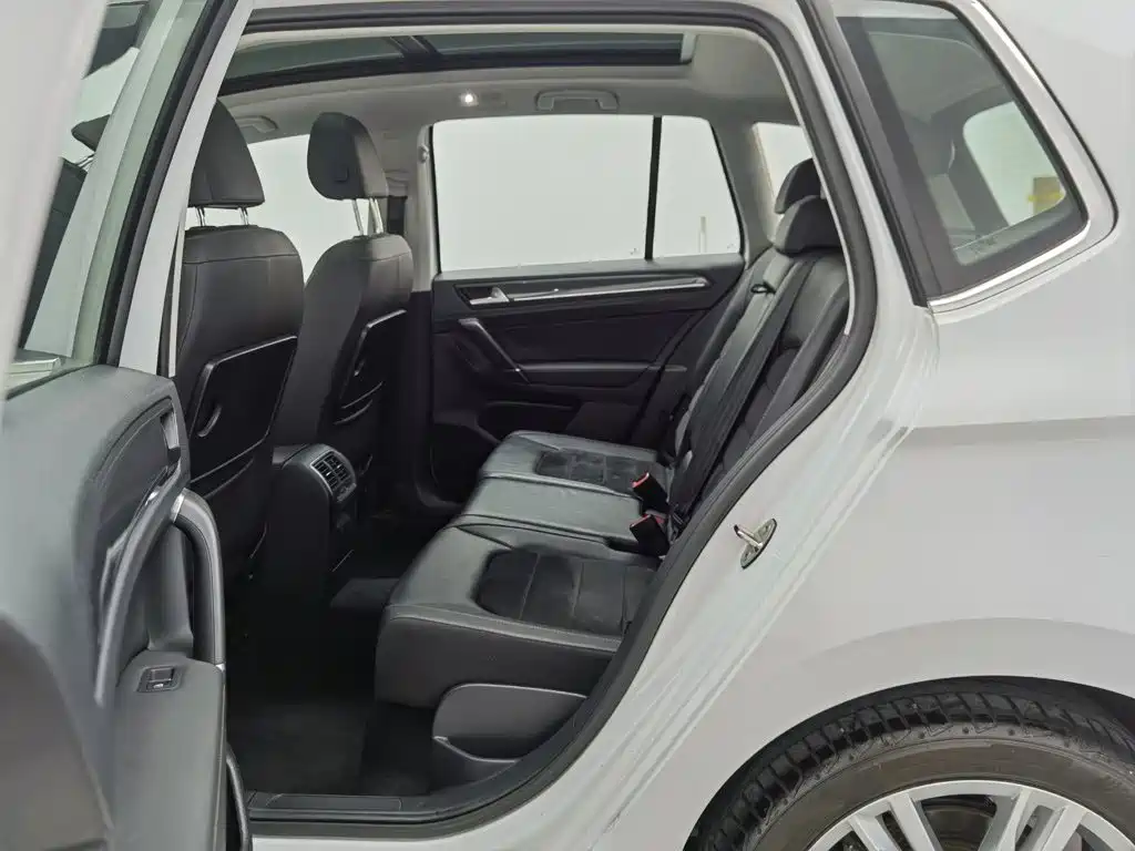 Volkswagen Golf Sportsvan — миниатюра 15