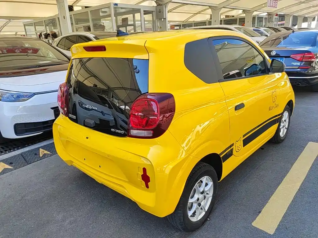 Roewe Clever — миниатюра 7