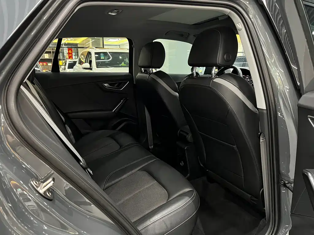 Audi Q2L e-tron — миниатюра 9