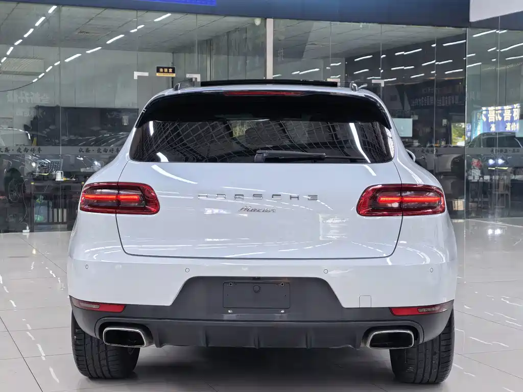 Porsche Macan — миниатюра 15