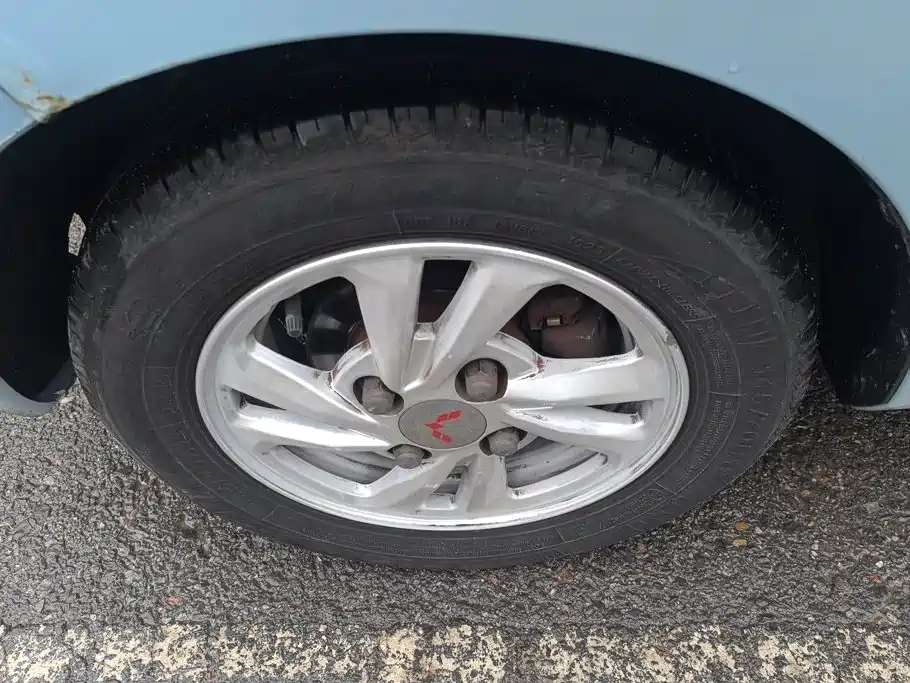 Wuling MINIEV — миниатюра 6