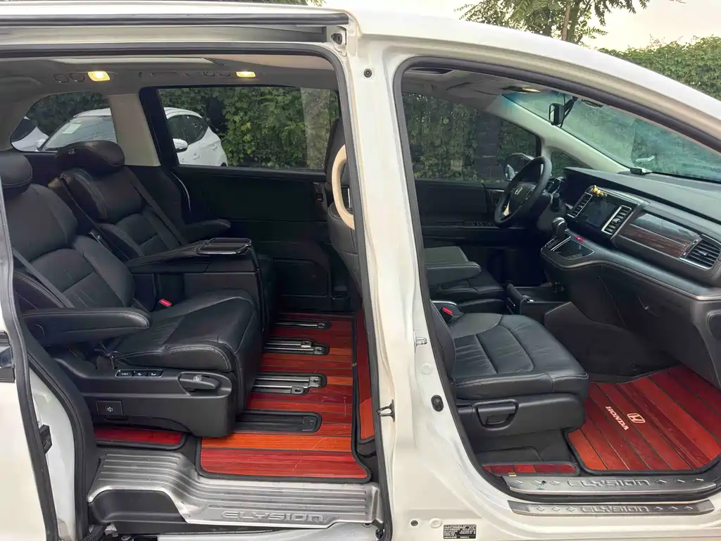 Honda Elysion — миниатюра 13