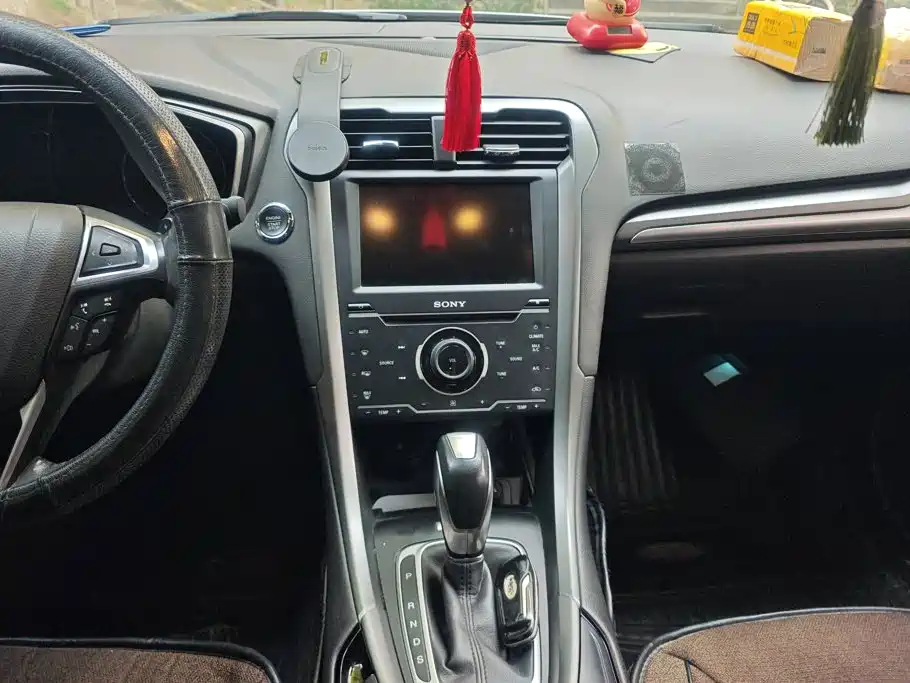 Ford Mondeo — миниатюра 13