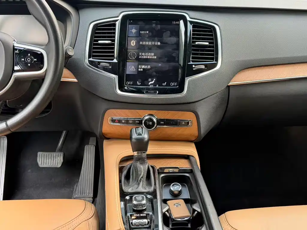 Volvo XC90 — миниатюра 9