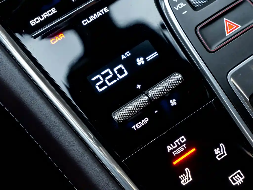 Porsche Panamera — миниатюра 21