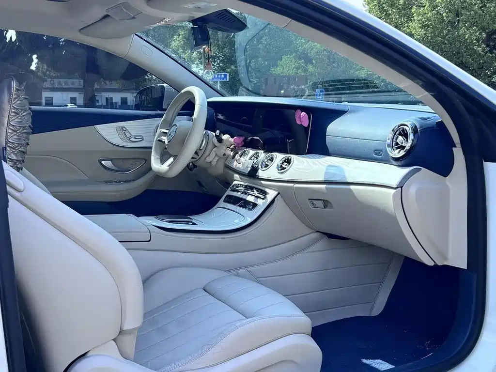 Mercedes-Benz E-Class (Import) — миниатюра 5