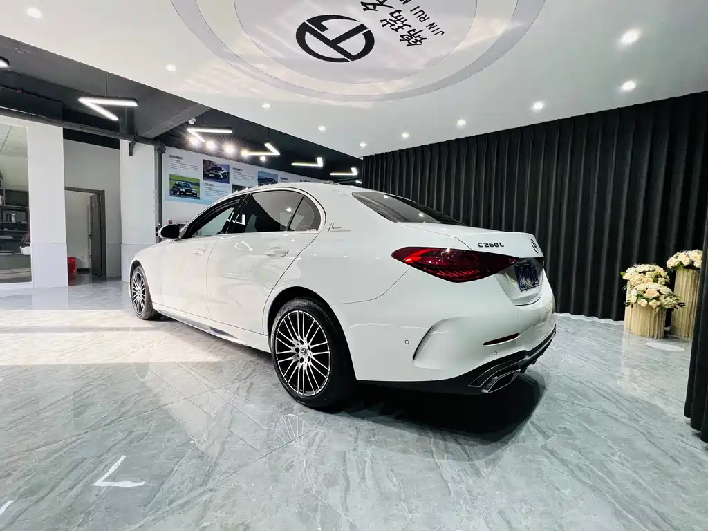 Mercedes-Benz C-Class — миниатюра 5