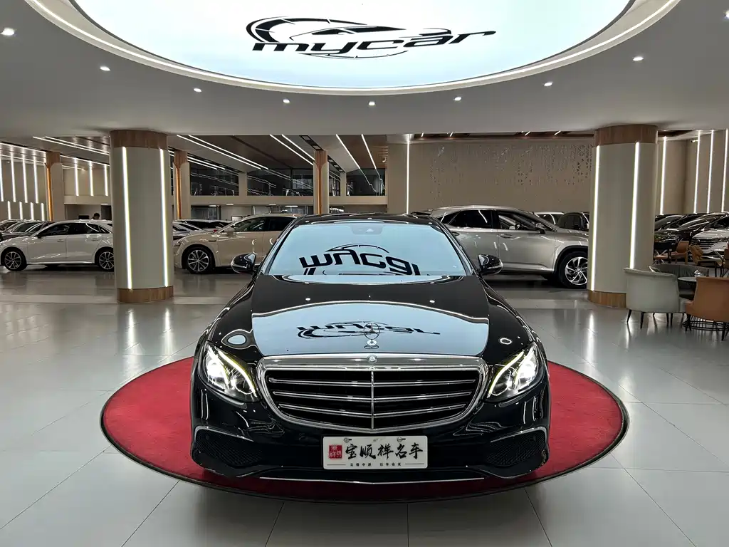 Mercedes-Benz E-Class — миниатюра 2