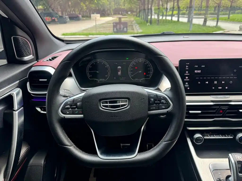 Geely Binyue — миниатюра 8