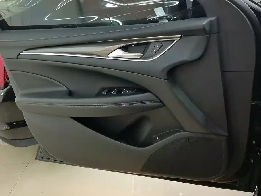 Buick LaCrosse — миниатюра 7