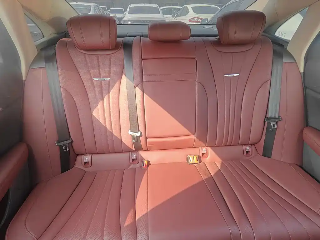 Hongqi Hongqi H5 — миниатюра 13